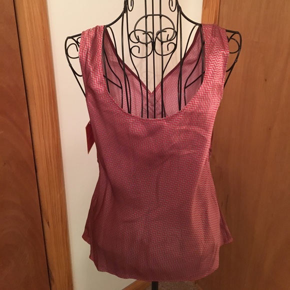 Isaac Mizrah blouse❤️ - Picture 5 of 8