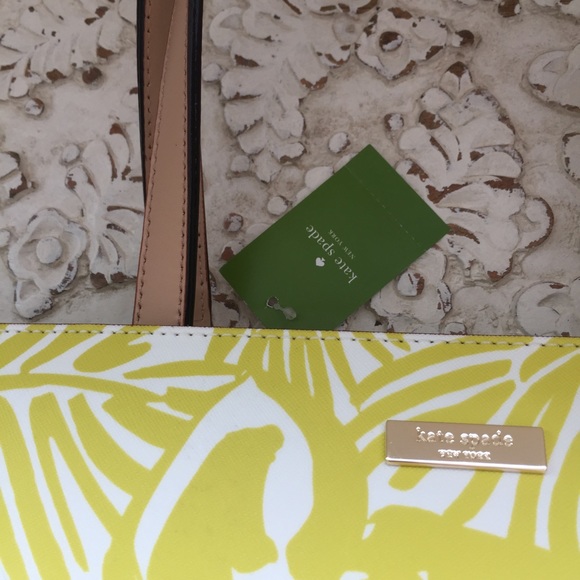 Kate Spade Purse - Picture 2 of 4