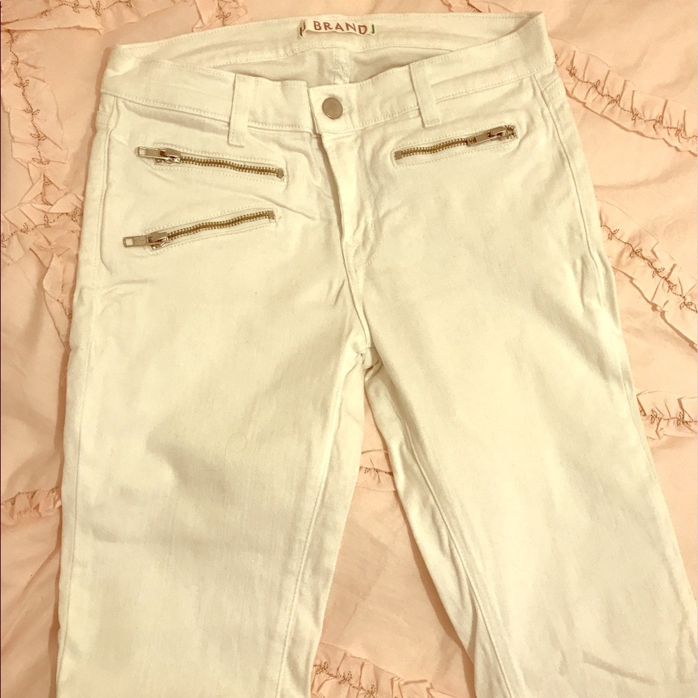 J. Brand white skinny jeans with zipper pockets