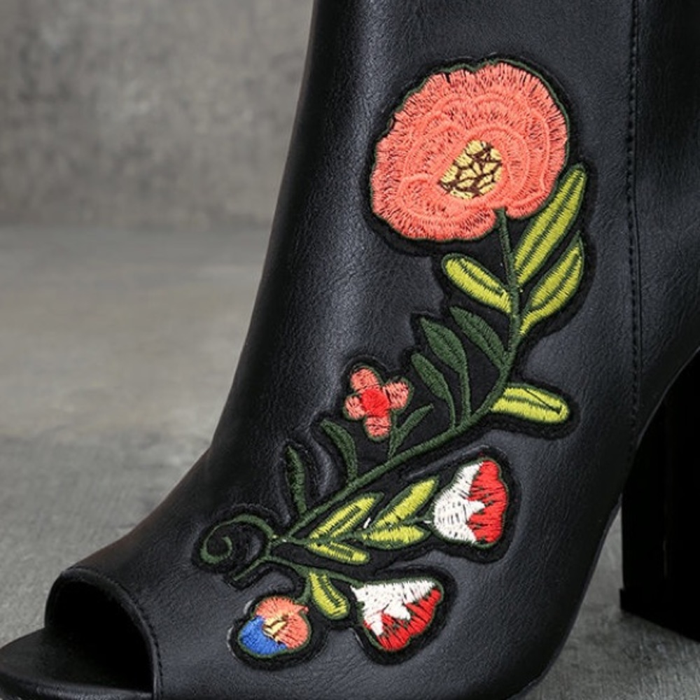 Stunning Floral Embroidered Peep Toe Ankle Bootie - Picture 4 of 5