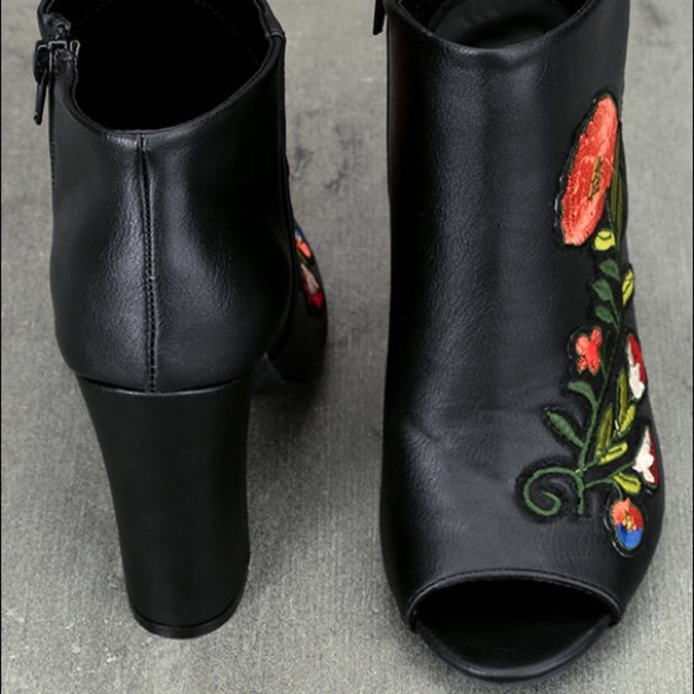 Stunning Floral Embroidered Peep Toe Ankle Bootie - Picture 5 of 5