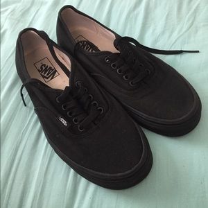 VANS SHOES.