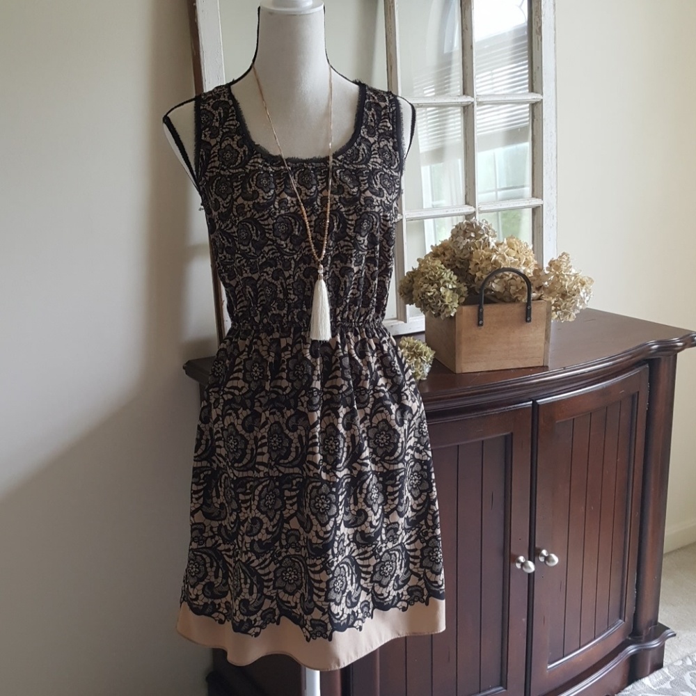 Dress Unbranded Floral Light Brown and Black