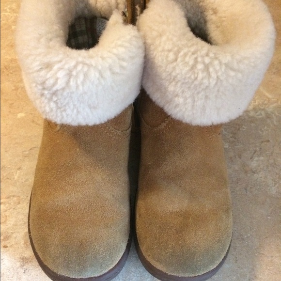 ugg boots toddler size 8 ugg boots toddler size 8