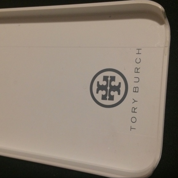 Tory Burch wood grain case for iPhone 5/5s - Picture 4 of 5