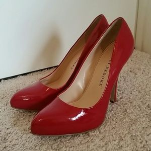 Audrey Brooke Red Pumps