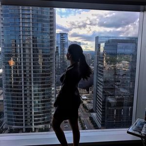 Meet your Posher, Elizabeth