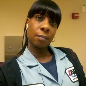 Meet your Posher, Monique