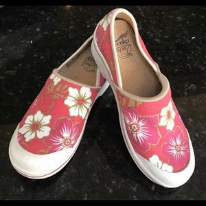 Dansko Vegan Shoes 37 **being held***