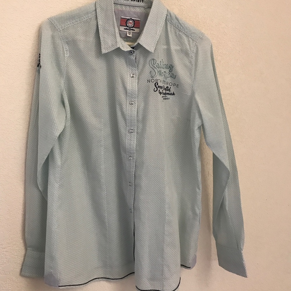 SWEDISH SAILING SHIRT UNIQUE SOCCX SAILING ORG EXQUISITE DETAILS  SIZE MEDIUM