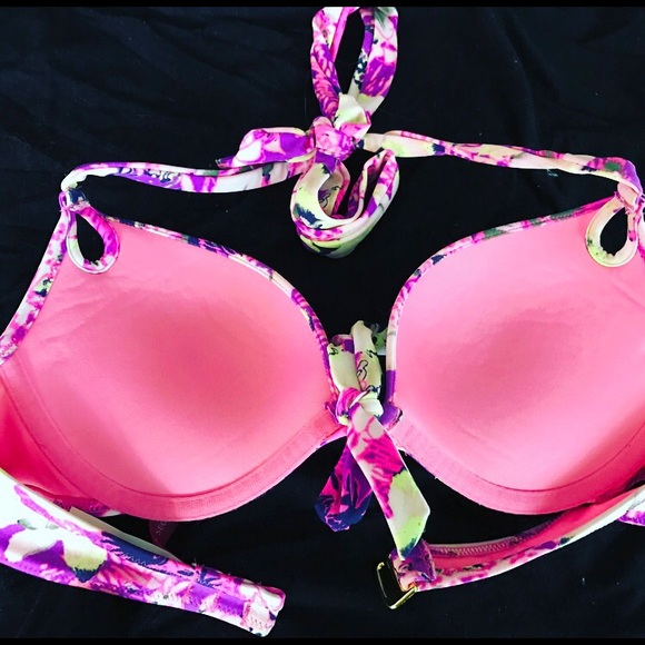 Victoria's Secret bathing suit top - Picture 2 of 3