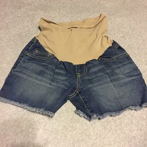 Maternity shorts