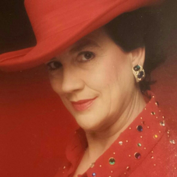 Meet your Posher, Martha - Picture 3 of 3