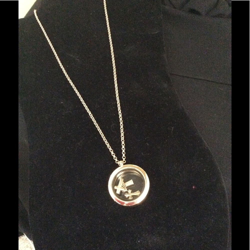 Necklace sets and earrings bundle of 3