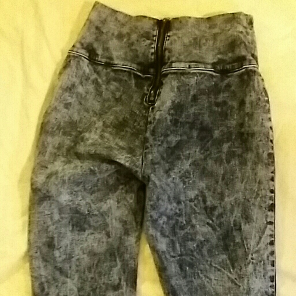 Jeans - Picture 2 of 2