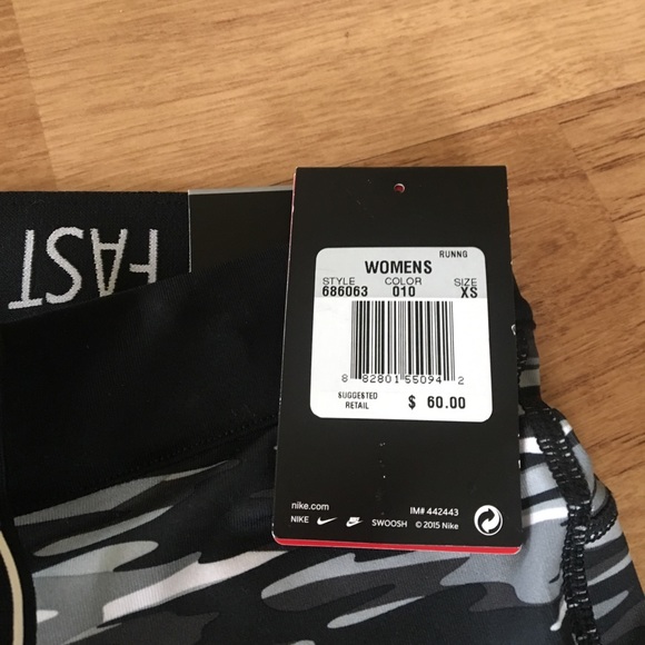 NWT Nike Dri-Fit cropped legging✨ - Picture 4 of 7