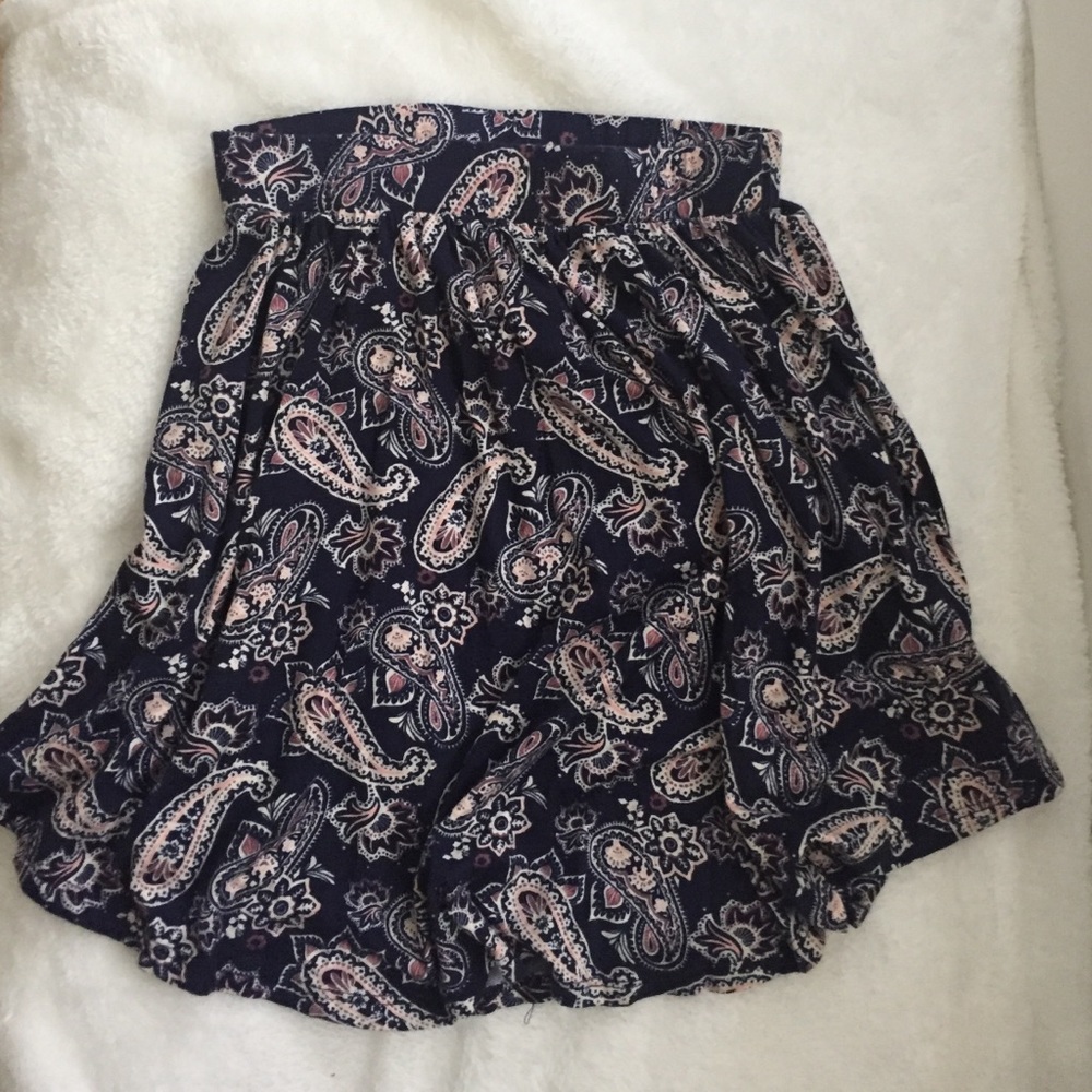 flows skirt