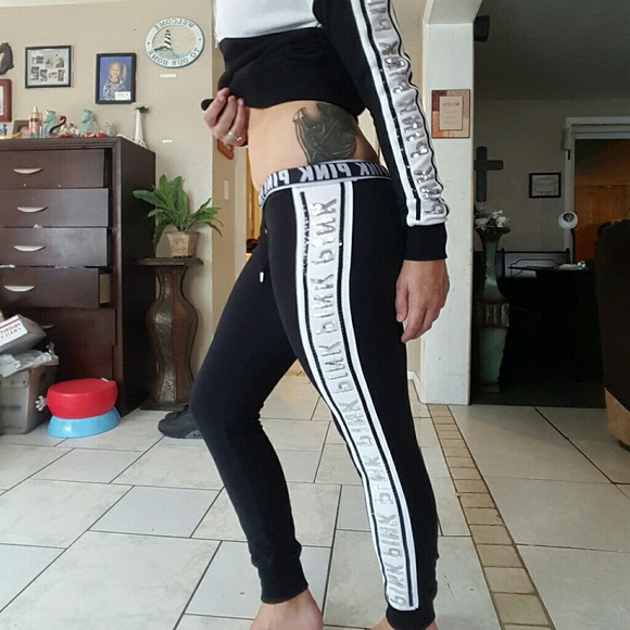 HTF, vs pink bling sweatsuit worn once - Picture 3 of 8