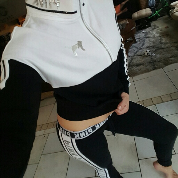 HTF, vs pink bling sweatsuit worn once - Picture 5 of 8