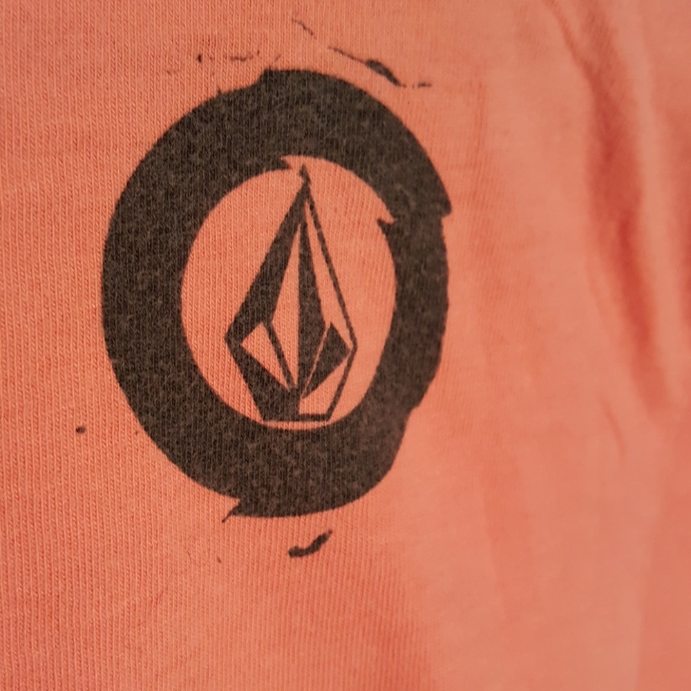 Volcom salmon t-shirt