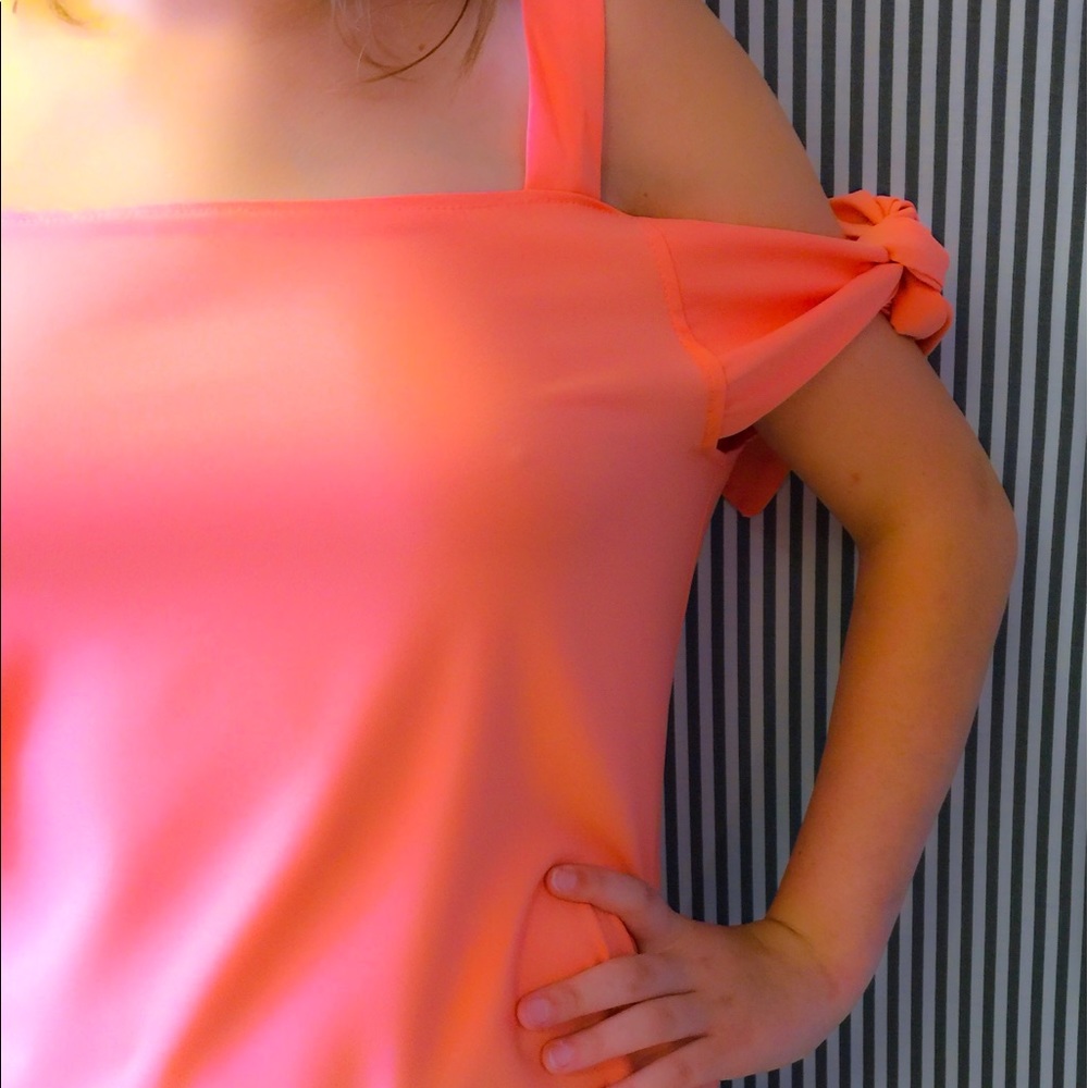 Tie sleeve blouse