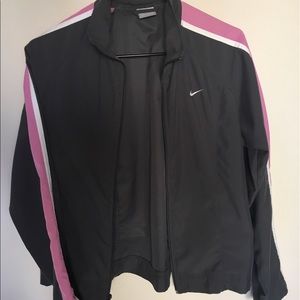 NIKE WINDBREAKER