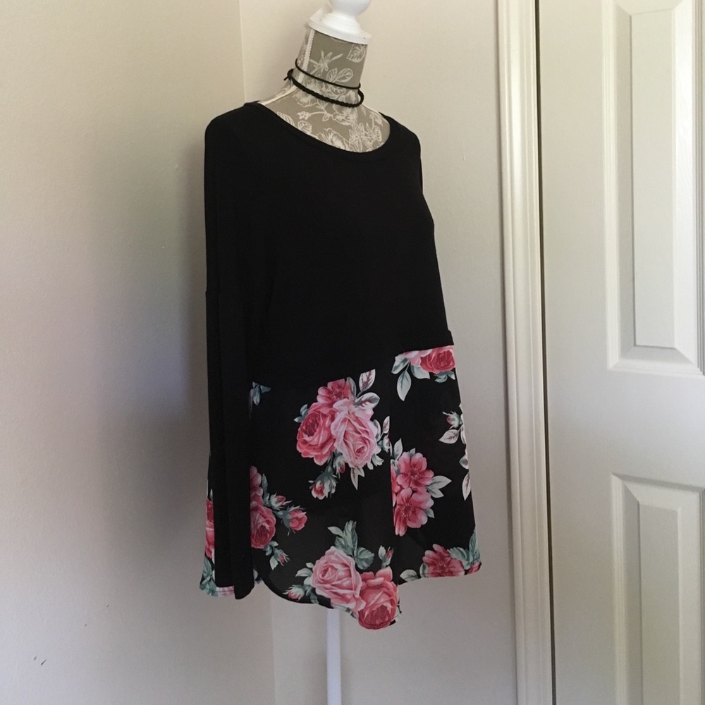Long sleeeved dress/top - Picture 2 of 6