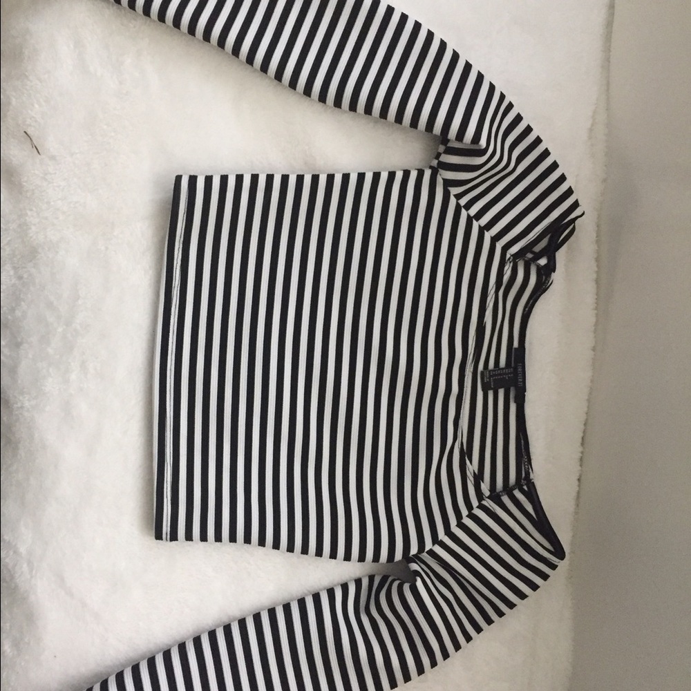 Striped long sleeve crop top