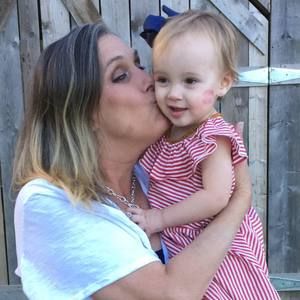 Meet your Posher, Roni