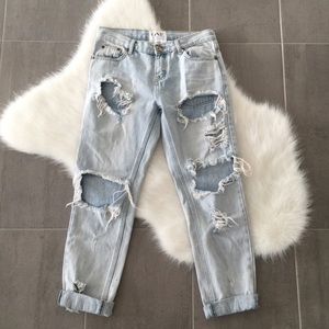 SOLD! One Teaspoon Awesome Baggies Boyfriend Jeans