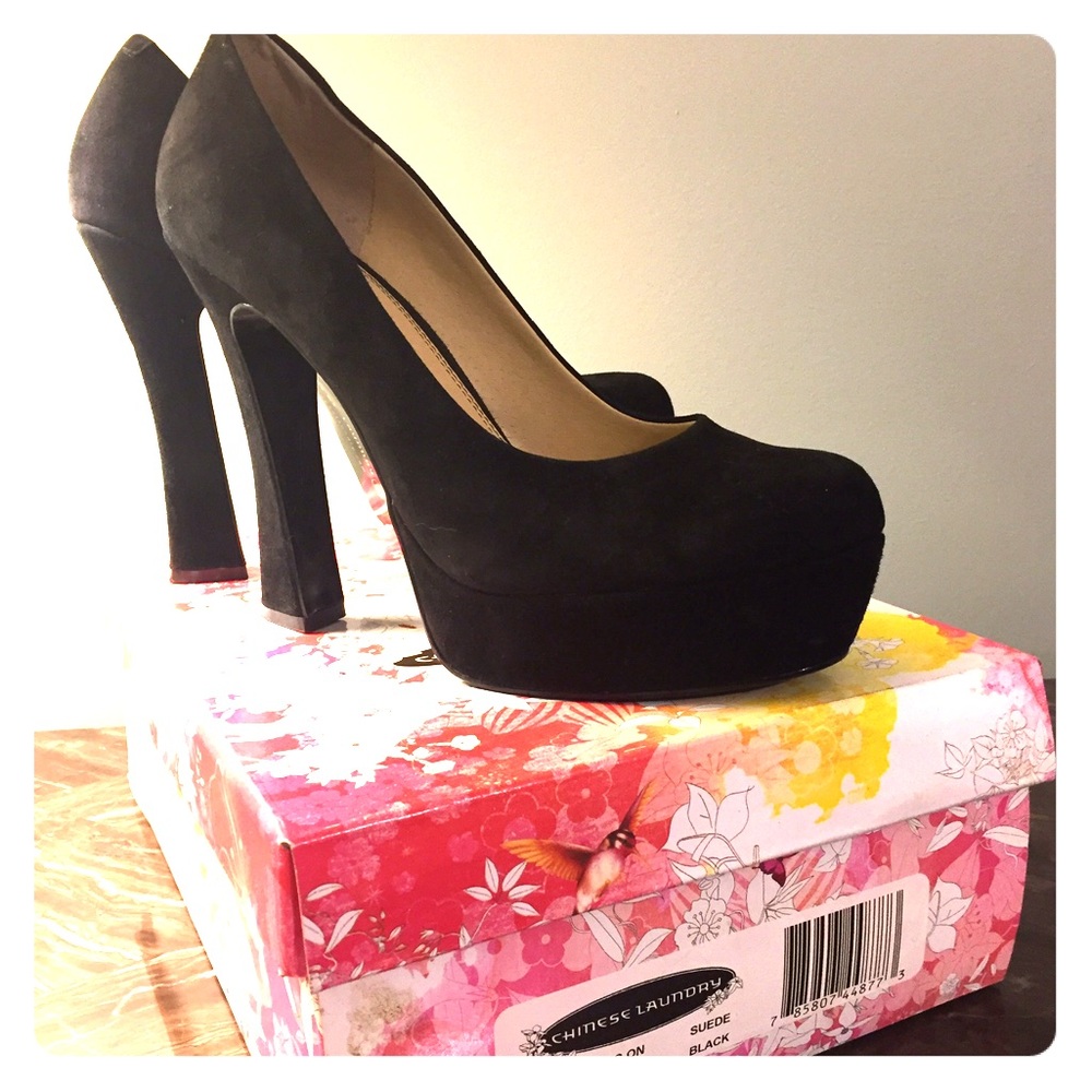 Chinese Laundry Black Suede Heels