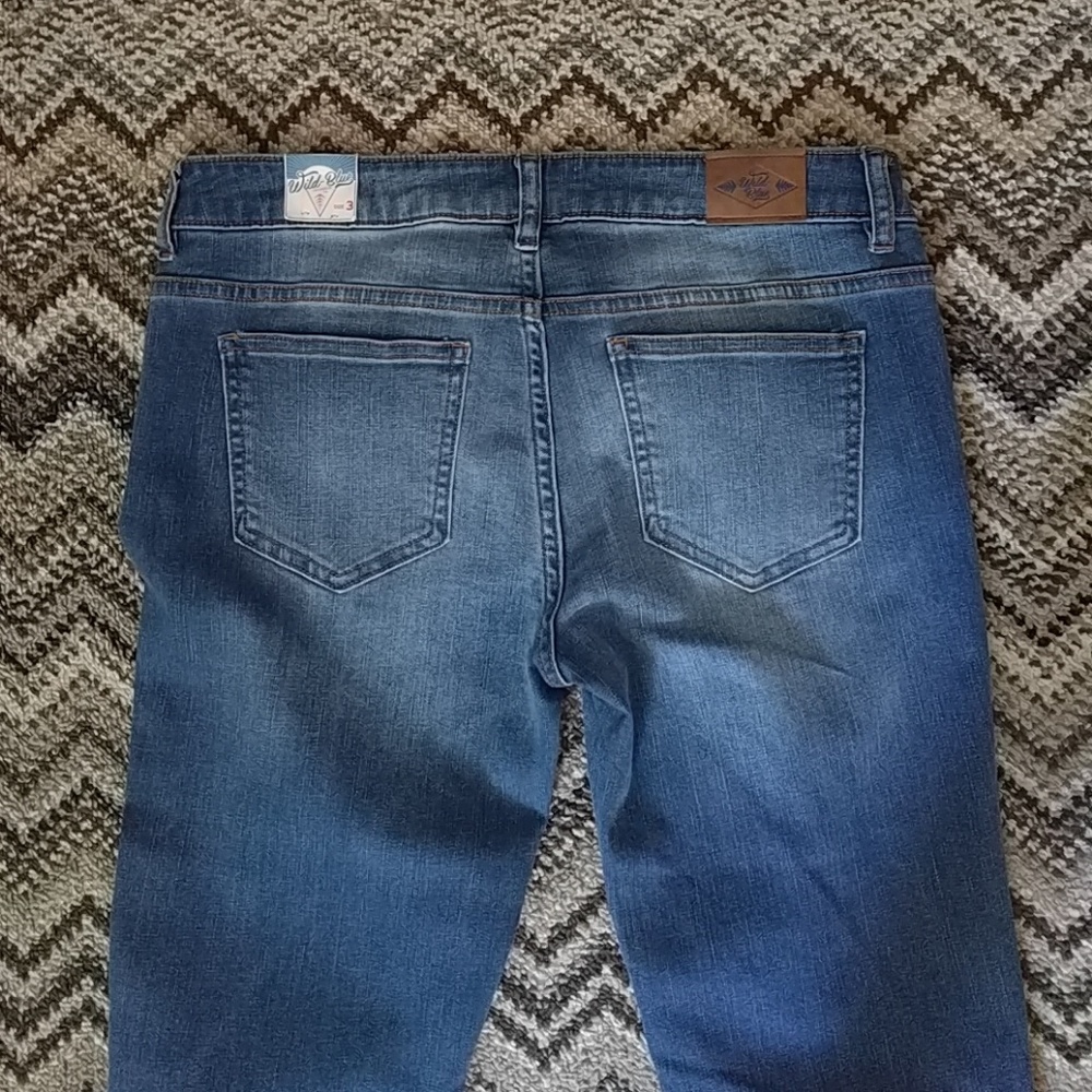 NWT Rue 21 Distressed Boot Cut Jeans - Picture 4 of 4