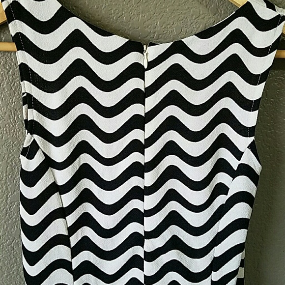 B&W Dress - Picture 4 of 4