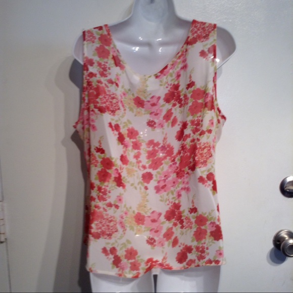 Emma James Tops - 🍂5for$25🍂PLUS Size Semi Sheer Floral Tank Top Emma James Tops - 🍂5for$25🍂PLUS Size Semi Sheer Floral Tank Top