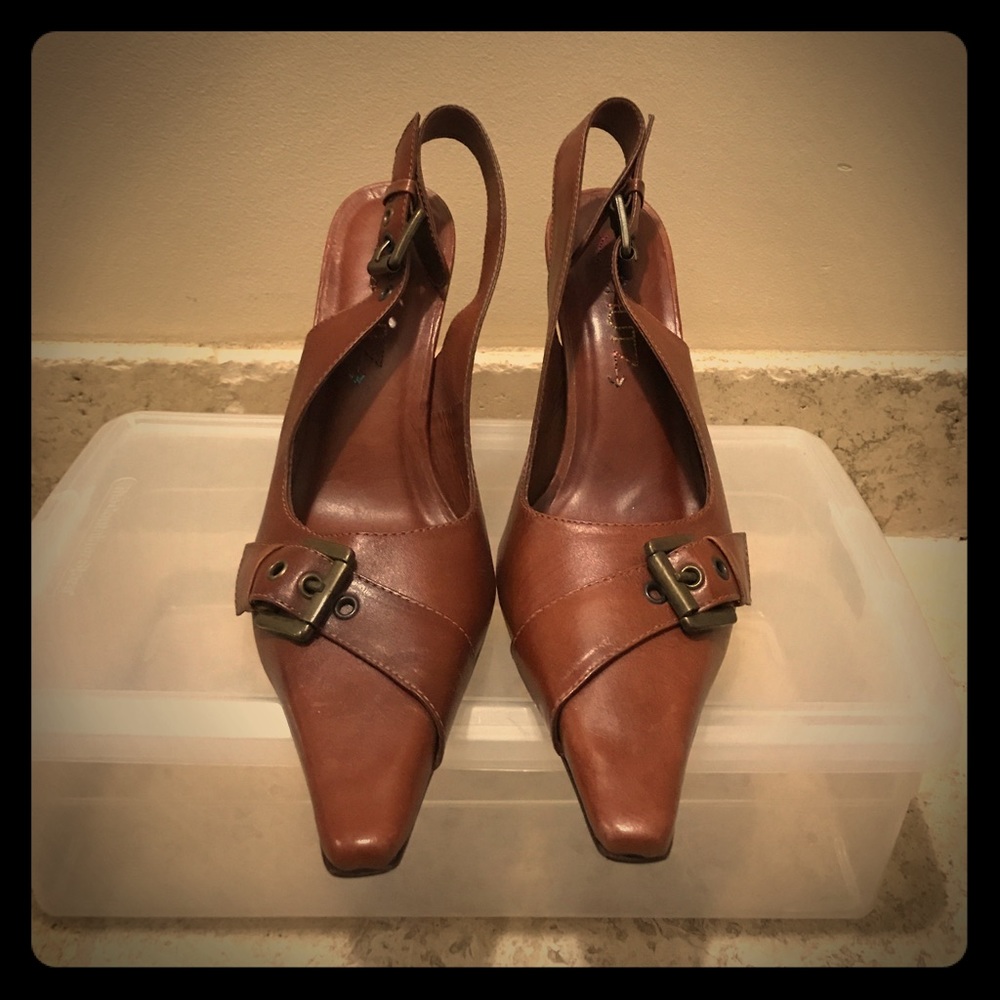 BNWT - Custom Leather Shoes 👠 - Schutz