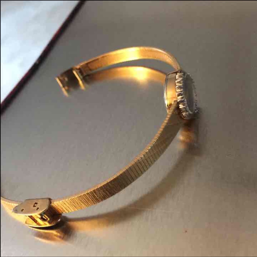 Gold dauville diamond watch!