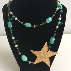 Stunning Star w/crystals&pearls necklace