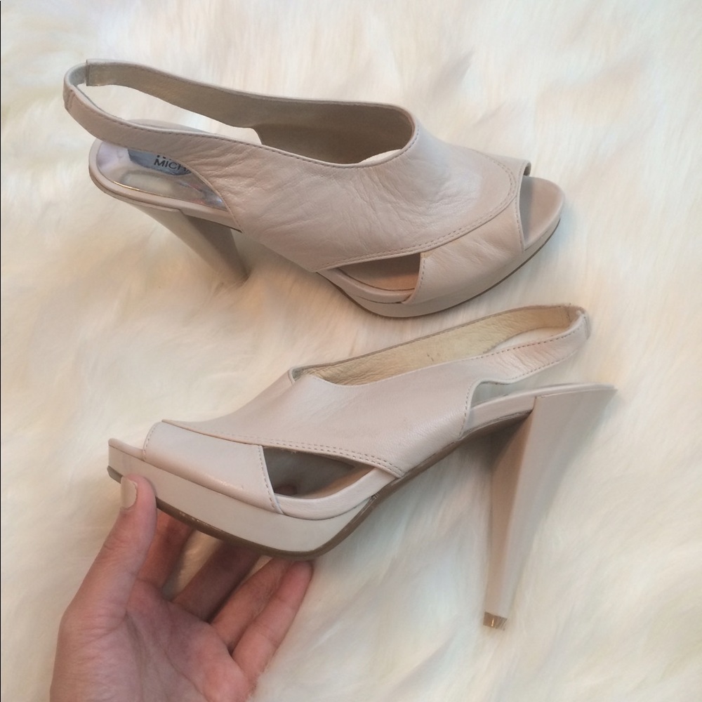 Micheal Kors leather heels - Picture 5 of 5