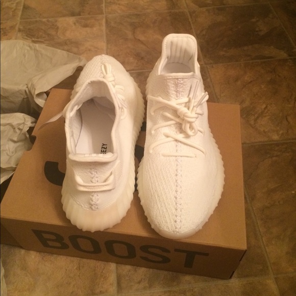 SOLD! Yeezy boost 350 V2!! Cream/white. Sold!! - Picture 2 of 8