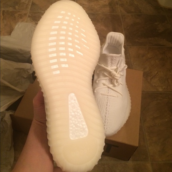SOLD! Yeezy boost 350 V2!! Cream/white. Sold!! - Picture 3 of 8