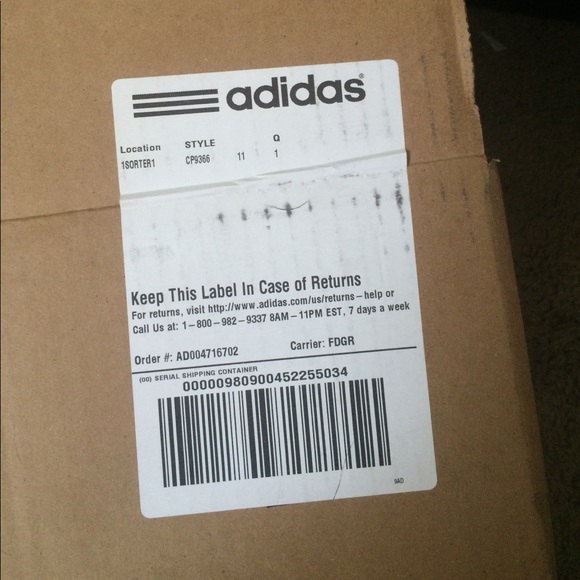 SOLD! Yeezy boost 350 V2!! Cream/white. Sold!! - Picture 5 of 8