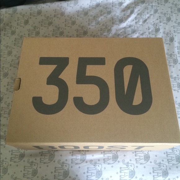 SOLD! Yeezy boost 350 V2!! Cream/white. Sold!! - Picture 6 of 8