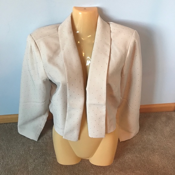 LC Lauren Conrad Jackets & Blazers - 🌺SALE🌺Lauren Conrad Cropped Blazer