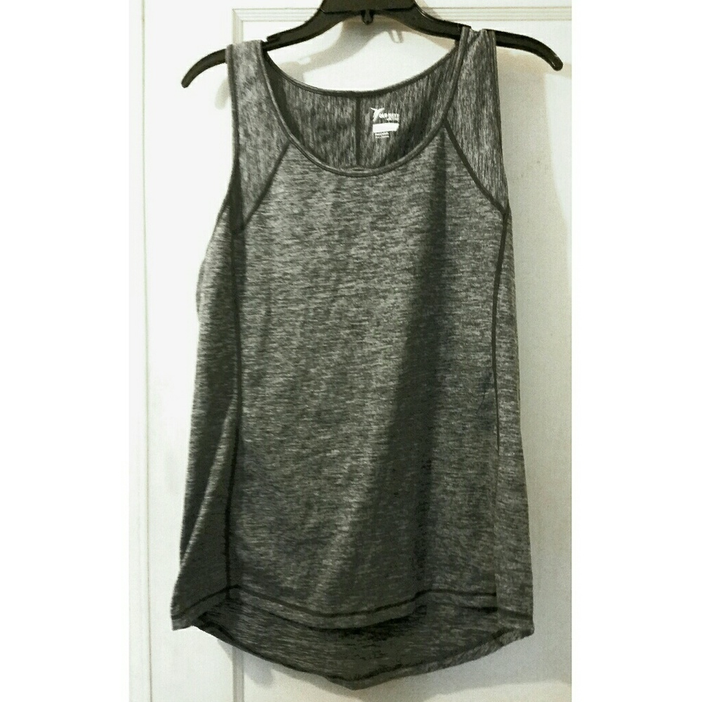 **SOLD** Old Navy Active Fitted Keyhole Tank