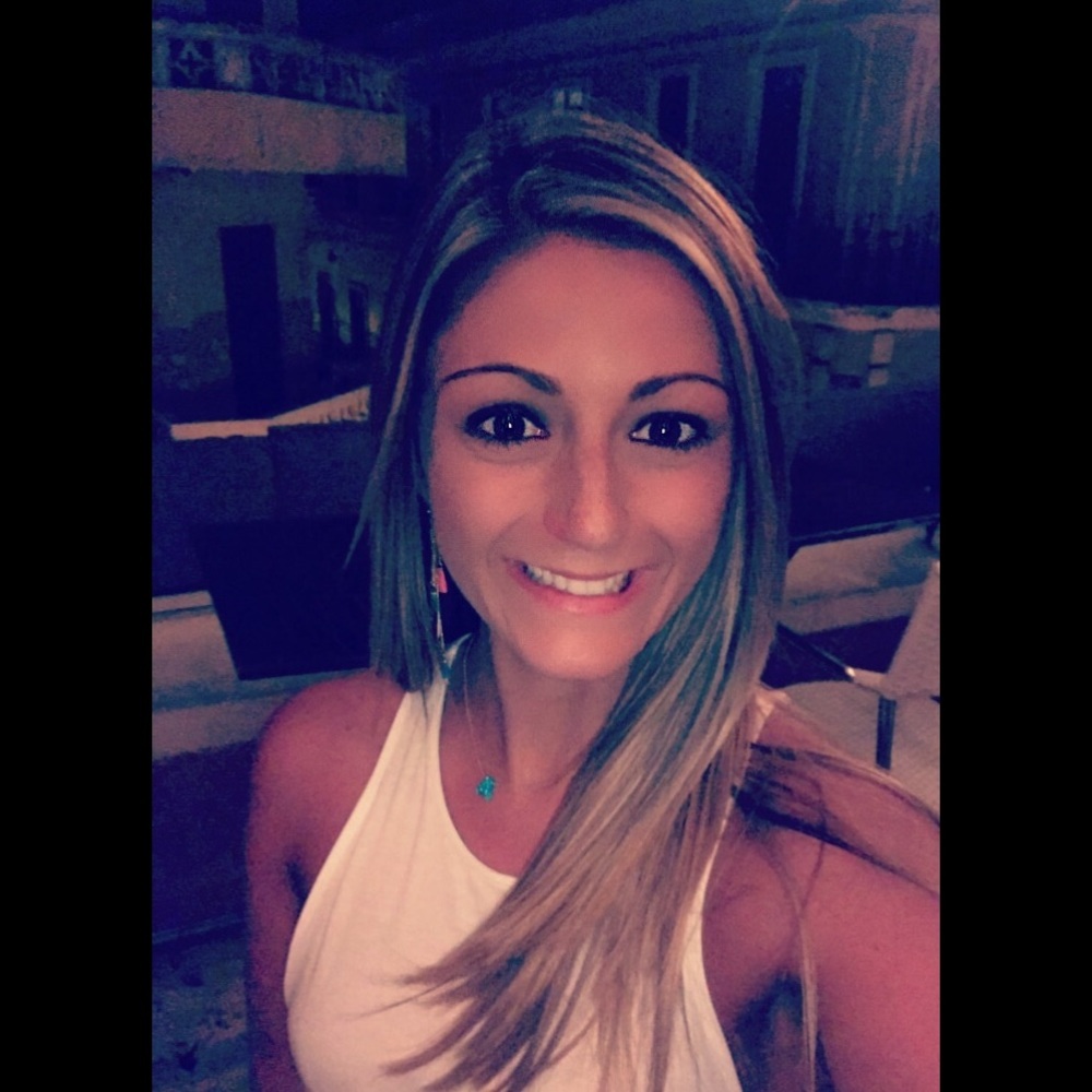 Meet your Posher, Andrea