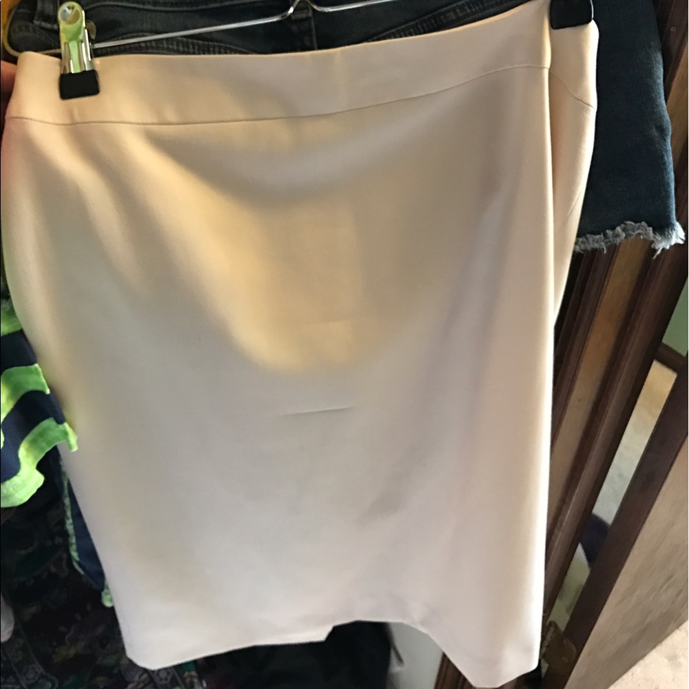 J. Crew cream/white wool skirt sz 2 preowned