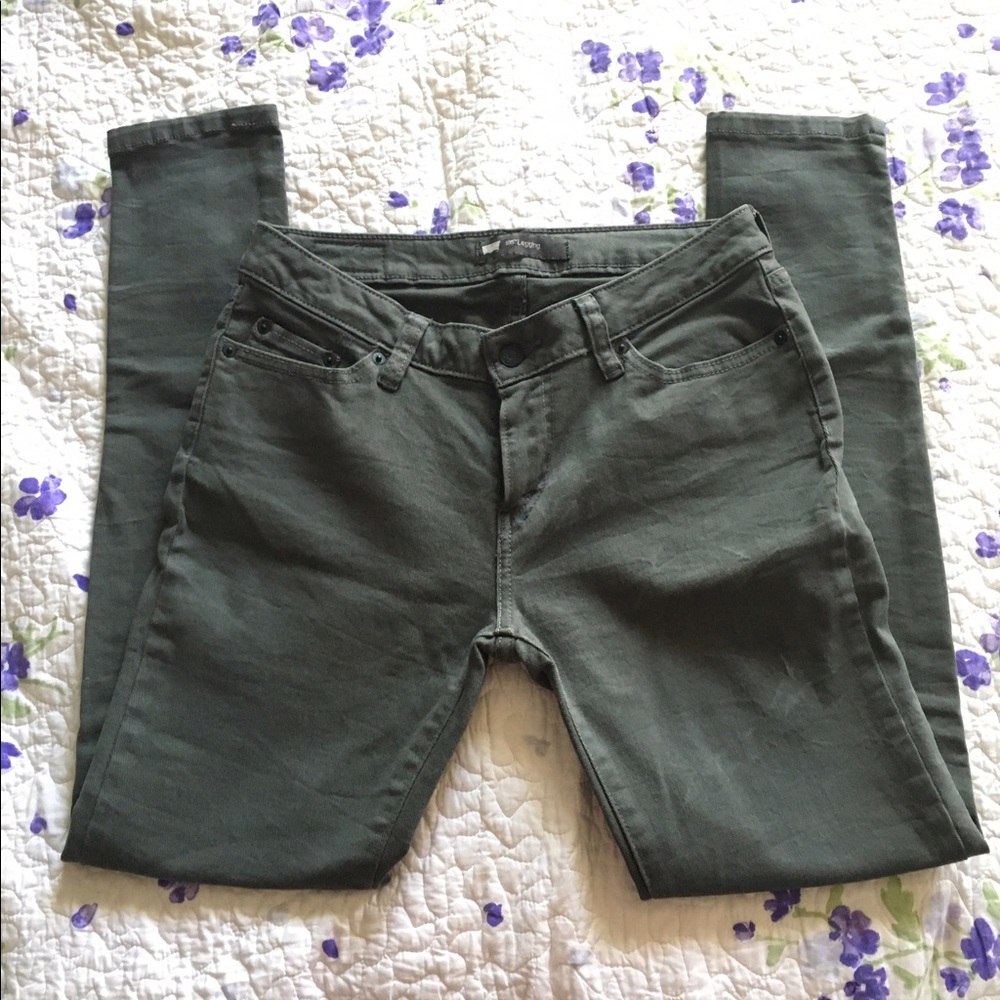 Grey Levi's Jeggings