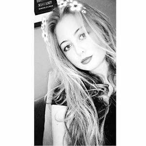 Meet your Posher, Cara