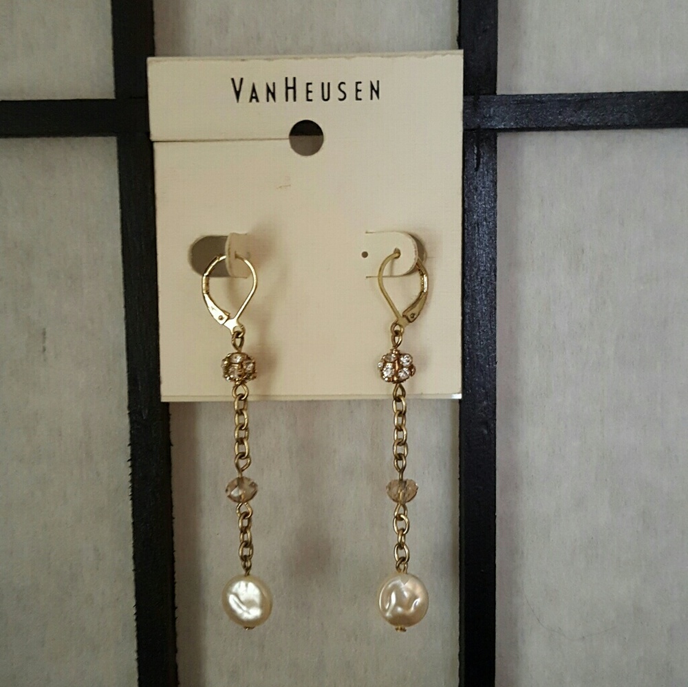 BRAND NEW Van Hessen earrings