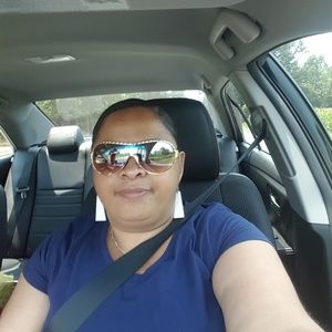 Meet your Posher, Deanna